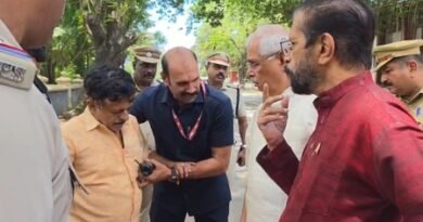 Kerala Governor Arlekar turns Good Samaritan, stops convoy to help ailing man on road