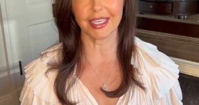 Ashley Judd recollects Elvis Presley casting a spell on the mic