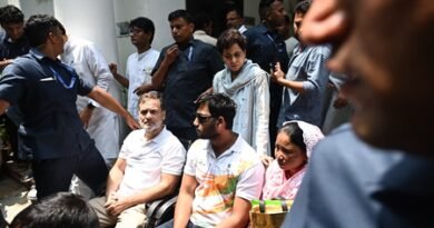 Pellet guns issue intensifies: LoP Rahul Gandhi reaches police station at Parliament Street