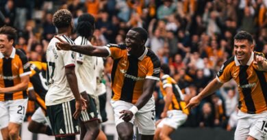 Football: Hull City stun Manchester United on return to Premier League