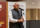 Gujarat CM hails ‘vibrant’ India at Akshardham