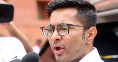 Bengal: KMC moves to remove Abhishek Banerjee’s office billboard, tension erupts at Camac Street