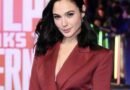 <div>Gal Gadot hasn’t yet received Tom Cruise’s famous Christmas cake</div>
