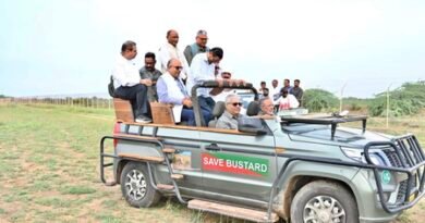 Bhupender Yadav reviews Great Indian Bustard conservation work in Gujarat’s Kachchh