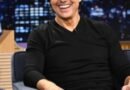 Tom Cruise says Taylor Swift schooled him about football