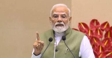 <div>India’s contribution to per capita carbon emissions less than half of global average: PM Modi</div>