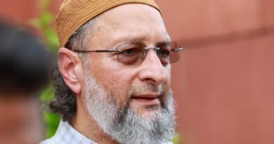 <div>‘We will announce our tie up by October 2’: Owaisi pitches Oppn alliance in UP</div>