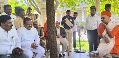 <div>K’taka govt invites Abhinava Gavisiddeshwara Mahaswamiji to inaugurate Mysuru Dasara; CM Shivakumar urges people to witness cultural grandeur</div>