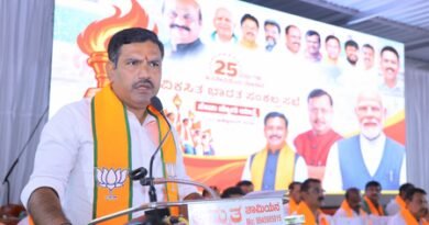 <div>Rahul Gandhi’s Delhi protest brazen display of thuggery, arrogance, slavish loyalty: K’taka BJP chief</div>
