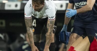 Football: Athletic Bilbao striker Guruzeta suffers serious knee injury