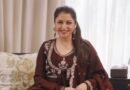 Bhagyashree urges people to burn inner evils along with Ravan this Dussehra