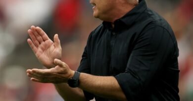 Darren Bazeley to step down as New Zealand head coach in December